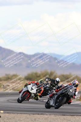 media/Nov-16-2025-Race Pace (Sun) [[8c5fa54630]]/Non Verified Riders (1st 20 Minutes)/5-Turn 15 (110pm)/